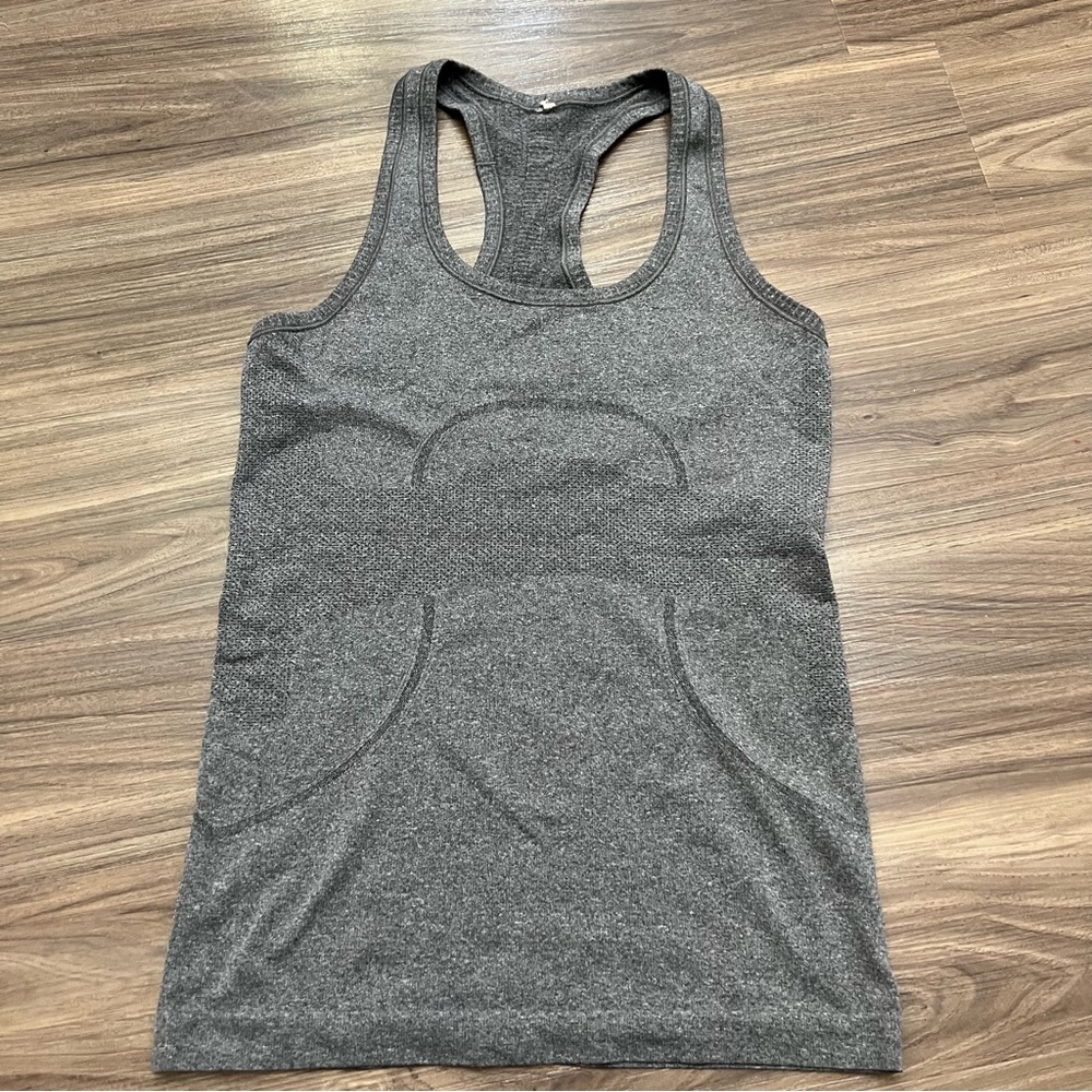 Lululemon women sz 4 swiftly tech gray tank